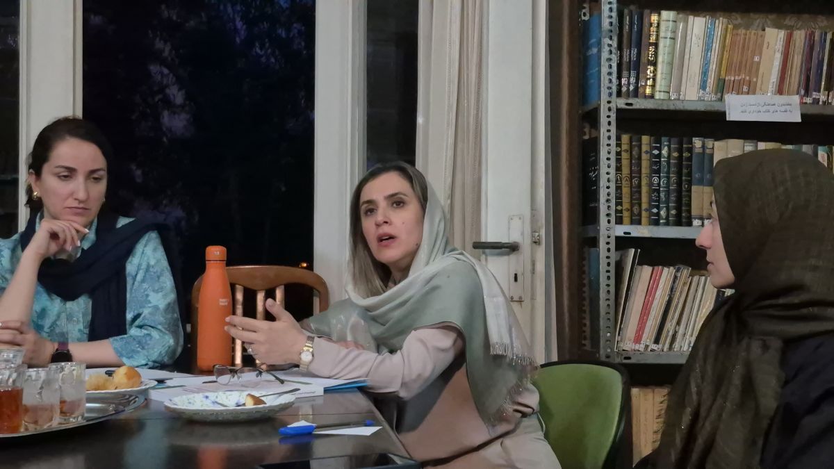 «عدالت در سایه طبیعت»؛ معرفی و بررسی کتاب مددکاری اجتماعی سبز همراه با دو تن از مترجمان - گالری تصاویر